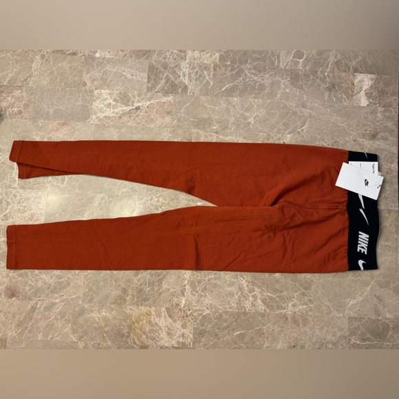 Kids' Sportswear Favorites Leggings (Older Kids) - Picture 5 of 7